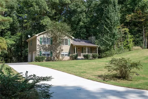 570 Remington LN, Acworth, GA 30101