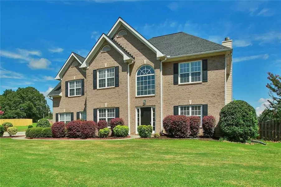 105 Irish LN, Tyrone, GA 30290