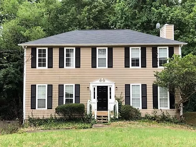 555 Sherwood Green, Stone Mountain, GA 30087