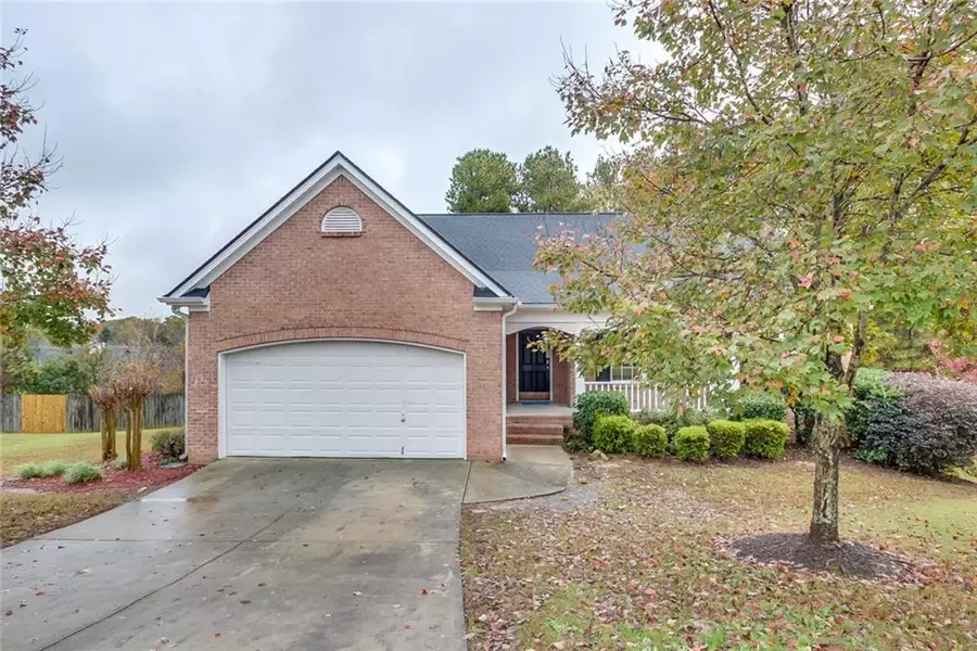 3325 Stoneleigh Run DR, Buford, GA 30519