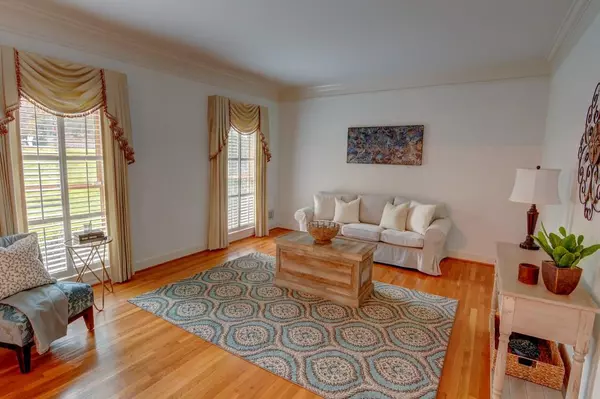 Dunwoody, GA 30338,1864 Forest Springs CT