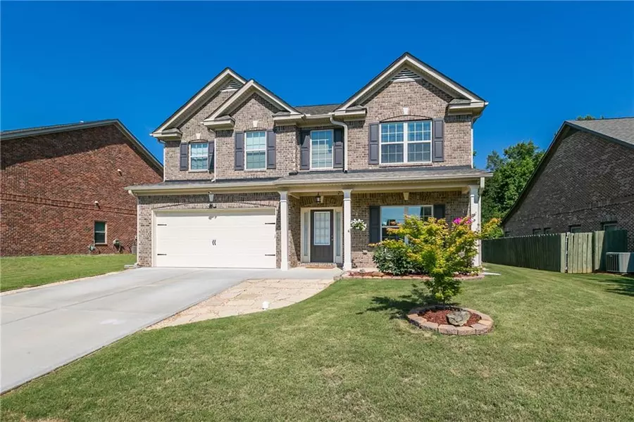 990 NE Spanish Moss TRL NE, Loganville, GA 30052