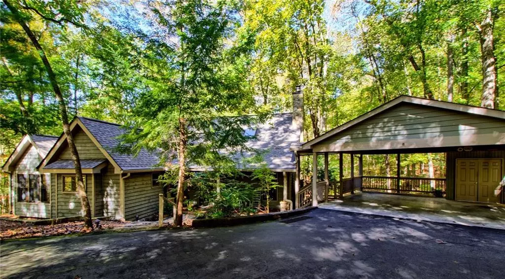 84 May Apple LN, Big Canoe, GA 30143