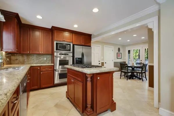 Atlanta, GA 30327,1183 Dawn View LN