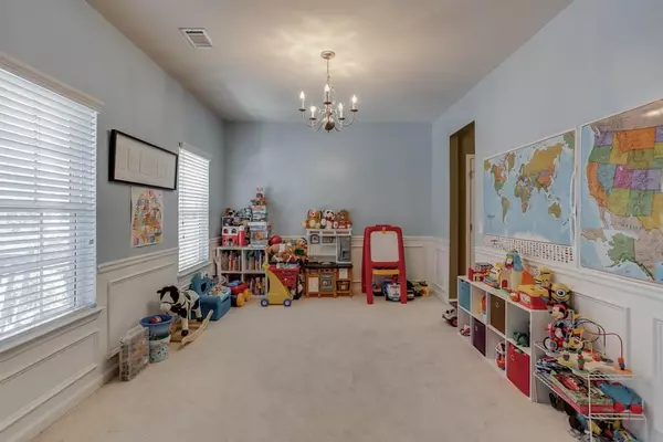 Flowery Branch, GA 30542,6465 Mossy Boulder DR