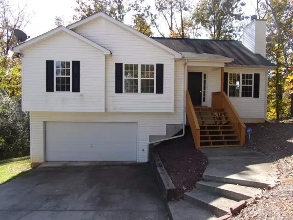 206 Laurel DR NE, Calhoun, GA 30701