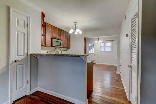 Atlanta, GA 30342,4282 Roswell RD #N3