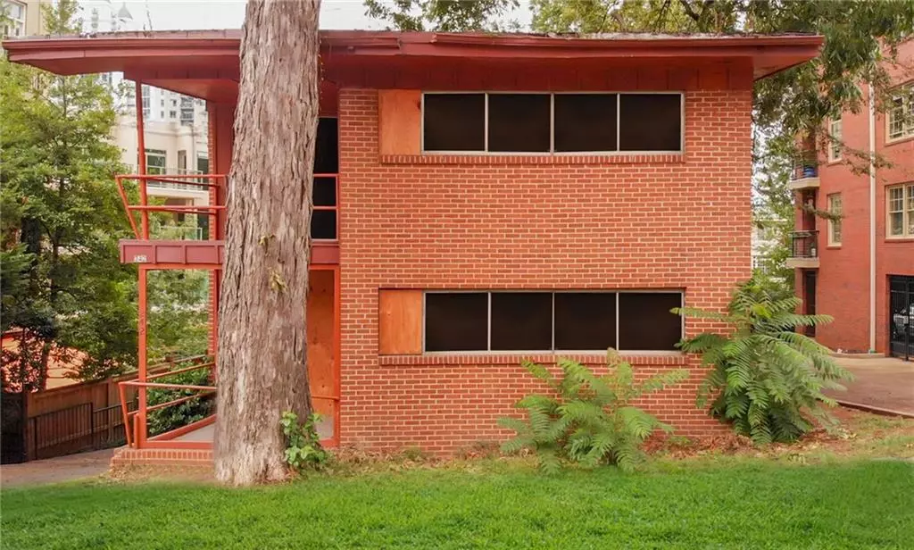 Atlanta, GA 30309,242 Eleventh ST