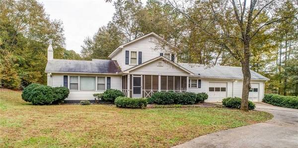 4717 Youngblood RD, Flowery Branch, GA 30542