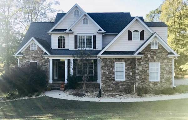 11 Mossy Rock LN, Cartersville, GA 30120