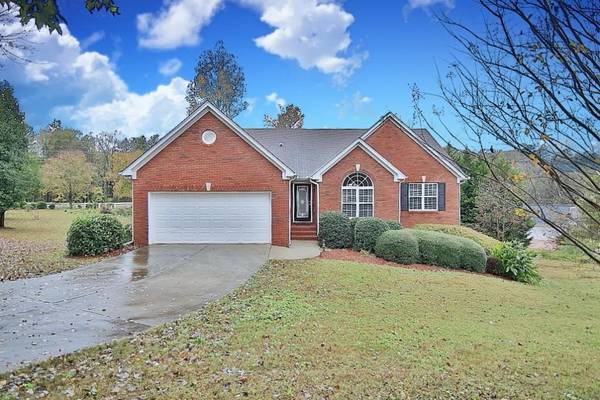 35 Jackson Park DR, Hoschton, GA 30548