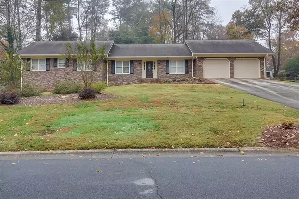793 Lions TRL, Stone Mountain, GA 30087