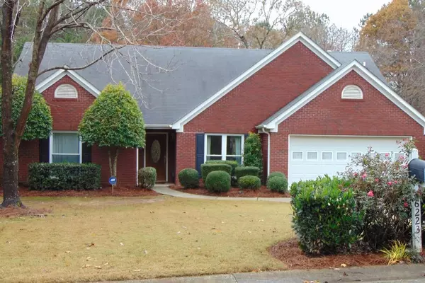6223 Rock Port DR, Flowery Branch, GA 30542