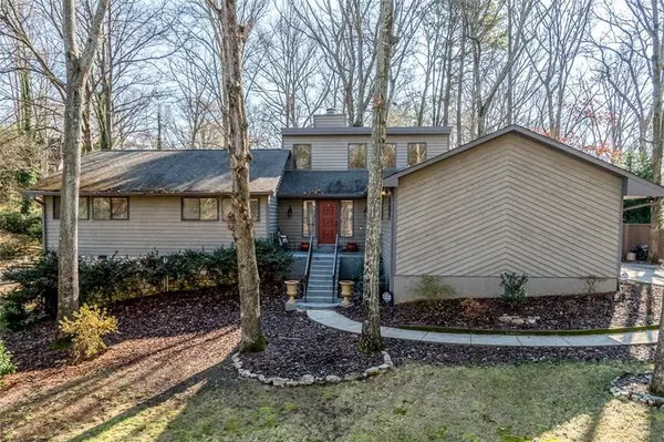 325 Elbe DR, Alpharetta, GA 30022