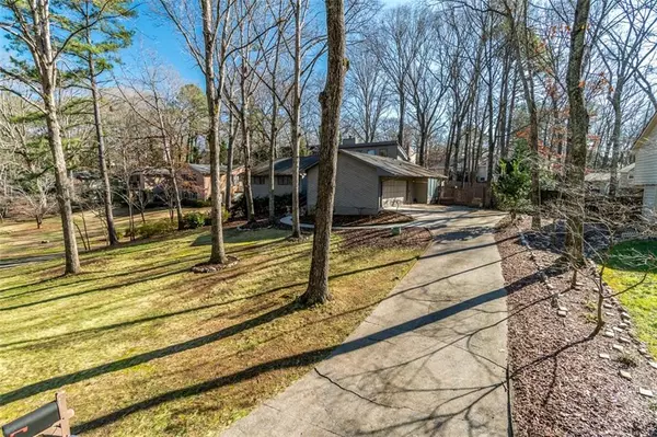 Alpharetta, GA 30022,325 Elbe DR