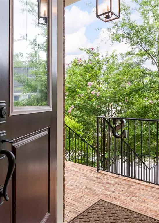 Brookhaven, GA 30319,2154 Havenwood TRL NE