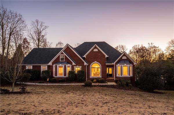 1806 Wesleyan LN, Loganville, GA 30052