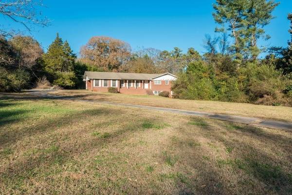 1938 Lake Jodeco RD, Jonesboro, GA 30236