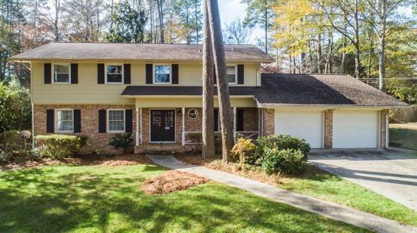 4462 E Kings Point CIR, Dunwoody, GA 30338