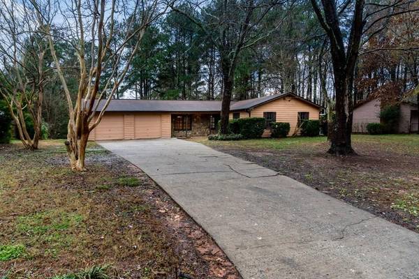 2563 Valley Hill DR, Acworth, GA 30102