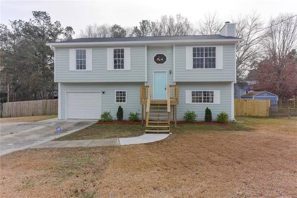 2969 Hollow LN, Powder Springs, GA 30127