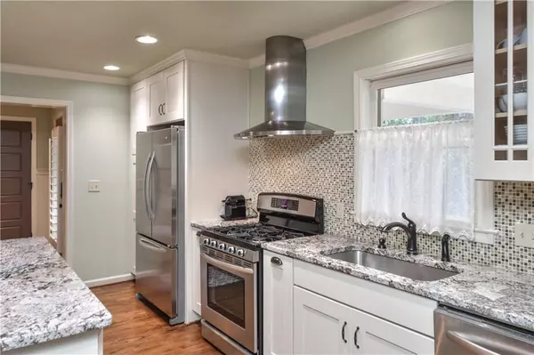 Brookhaven, GA 30319,2223 Fairway CIR NE