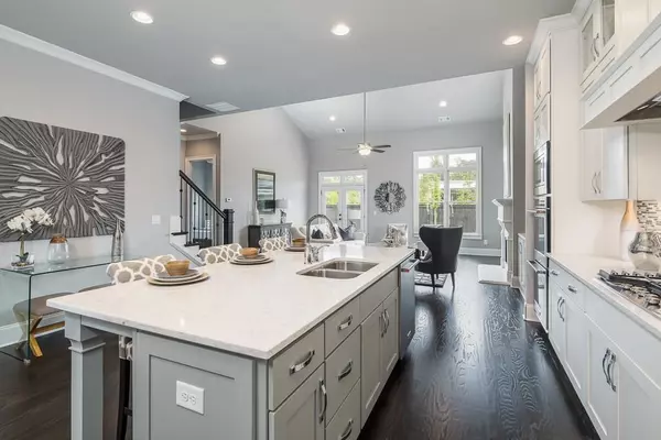 Sandy Springs, GA 30342,828 Novello CT