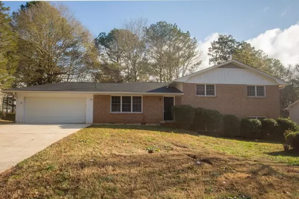 636 Hearon DR, Stone Mountain, GA 30088