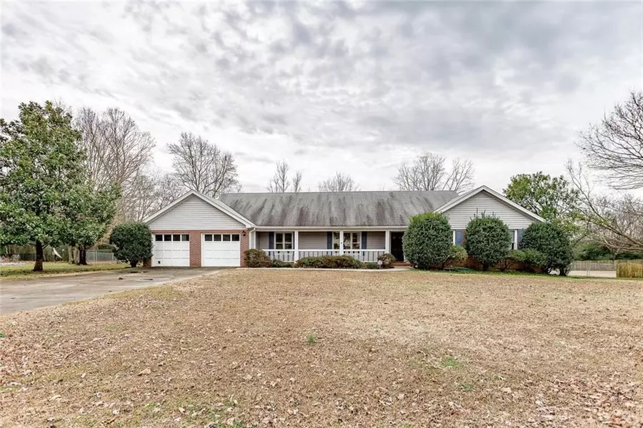 13 Crescent DR SW, Cartersville, GA 30120