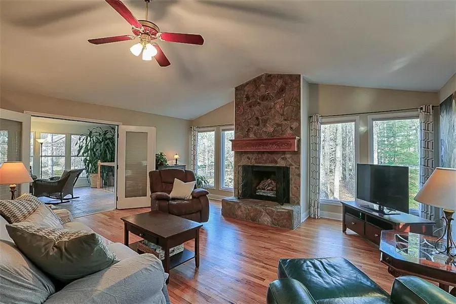 4070 S Berkeley Lake RD NW, Berkeley Lake, GA 30096