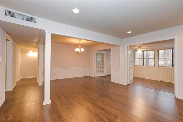 94 Adrian PL NW, Atlanta, GA 30327