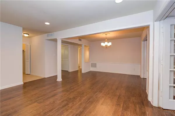 Atlanta, GA 30327,94 Adrian PL NW