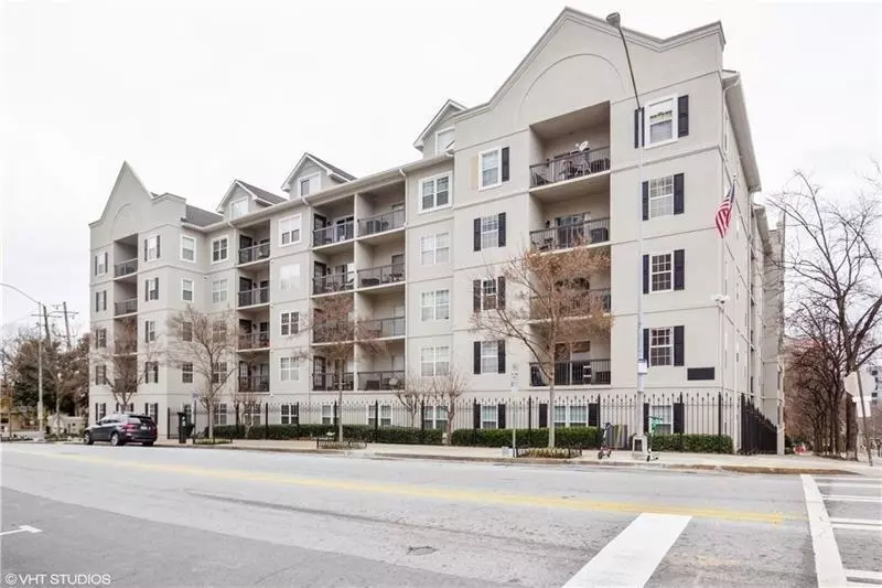 1074 Peachtree Walk #B-310, Atlanta, GA 30309