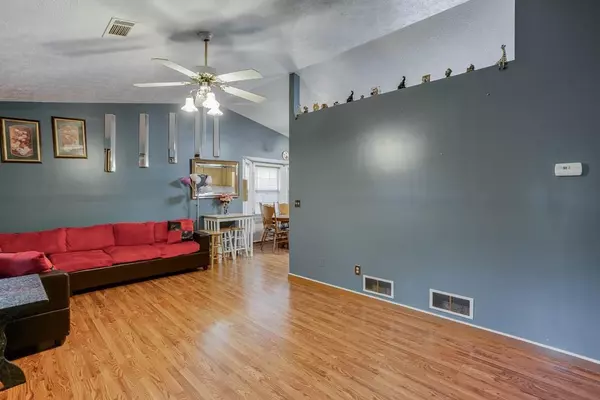 Flowery Branch, GA 30542,4355 Falcon Crest DR