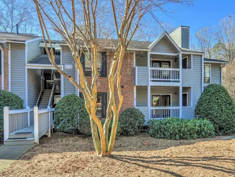 526 Warm Springs CIR #526, Roswell, GA 30075