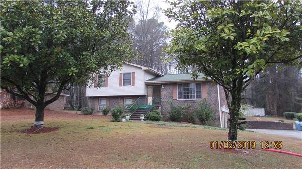 3705 PEBBLE BEACH DR, College Park, GA 30349