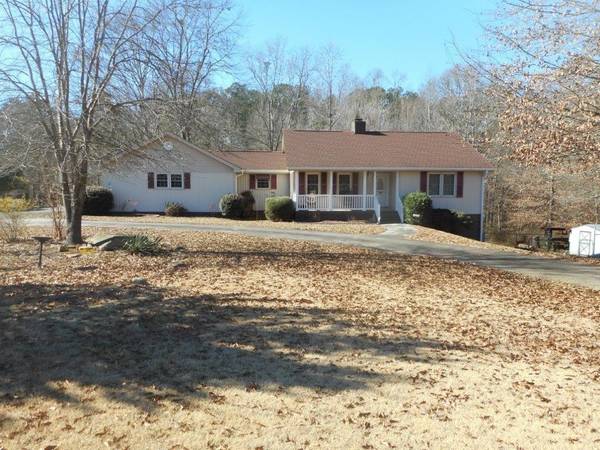 639 Prickett LN, Douglasville, GA 30134