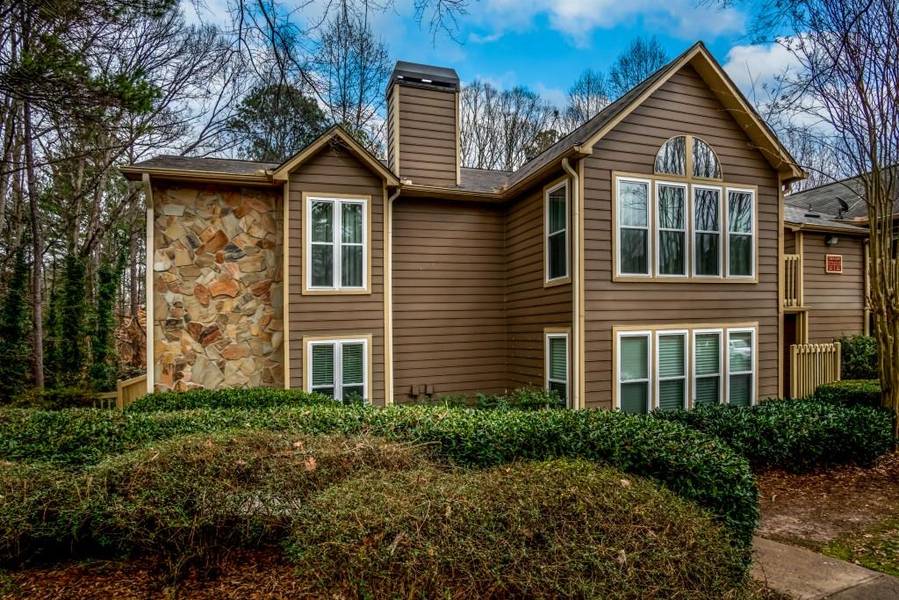 3209 Canyon Point CIR, Roswell, GA 30076