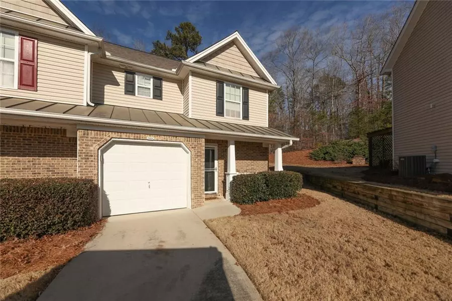 569 Fox Creek XING, Woodstock, GA 30188