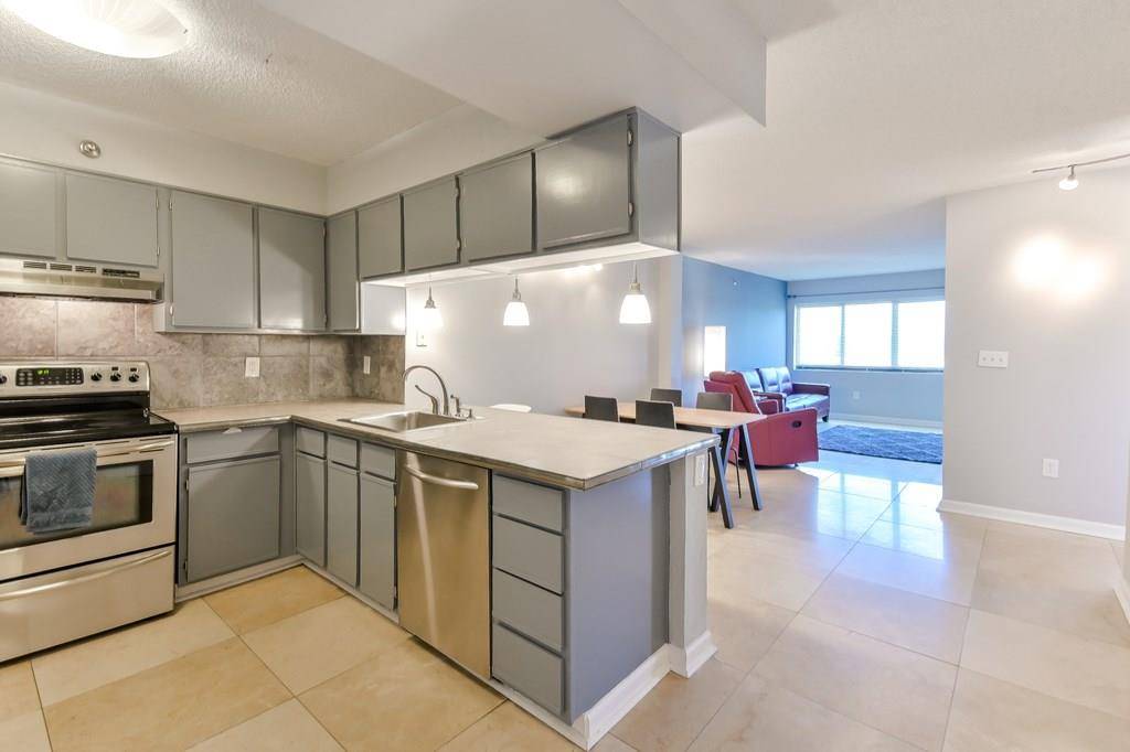 Atlanta, GA 30328,795 Hammond DR #1201