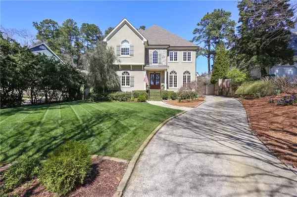 36 BROOKHAVEN DR, Atlanta, GA 30319