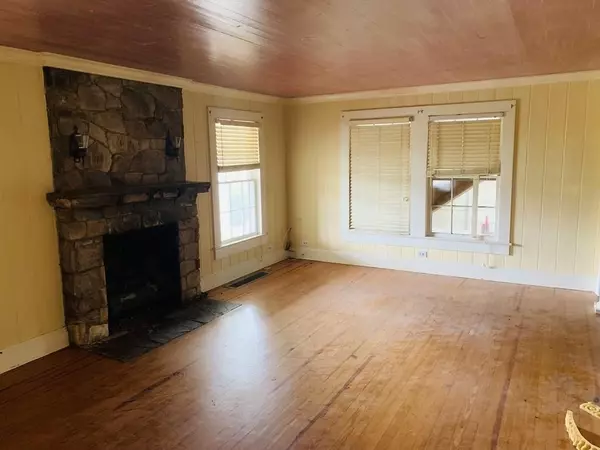 White, GA 30184,10 Shinall RD NE