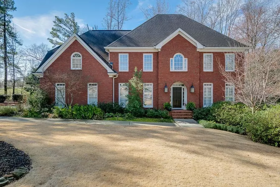 315 Flowers Cove LN, Lilburn, GA 30047