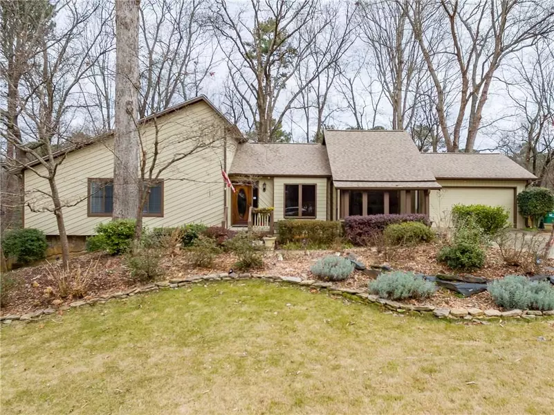 3685 Scotts Mill RUN, Peachtree Corners, GA 30096