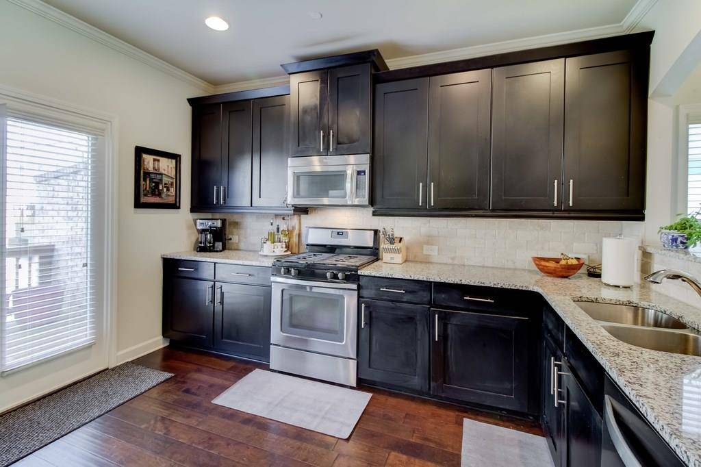 Atlanta, GA 30328,7510 Highland Bluffs