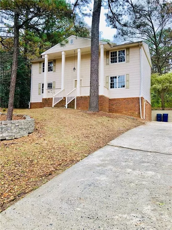 7026 Chimney Ridge DR, Riverdale, GA 30274