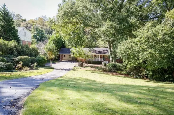 Atlanta, GA 30342,700 Starlight LN