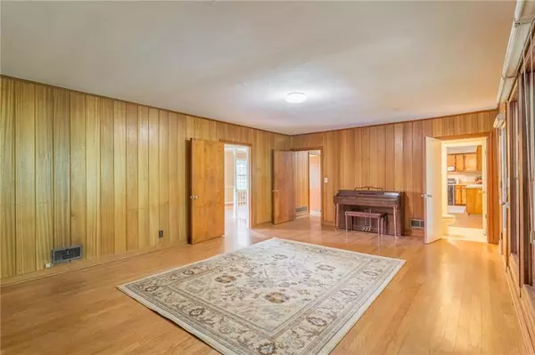 Lawrenceville, GA 30046,595 W CROGAN ST