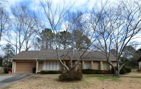 135 GLACE RD, College Park, GA 30349