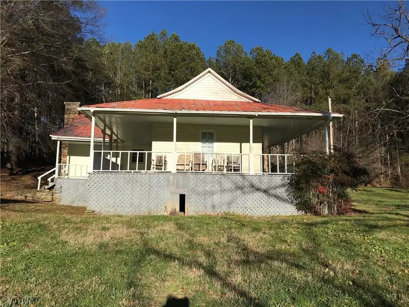 1238 Dean Mill RD, Talking Rock, GA 30175